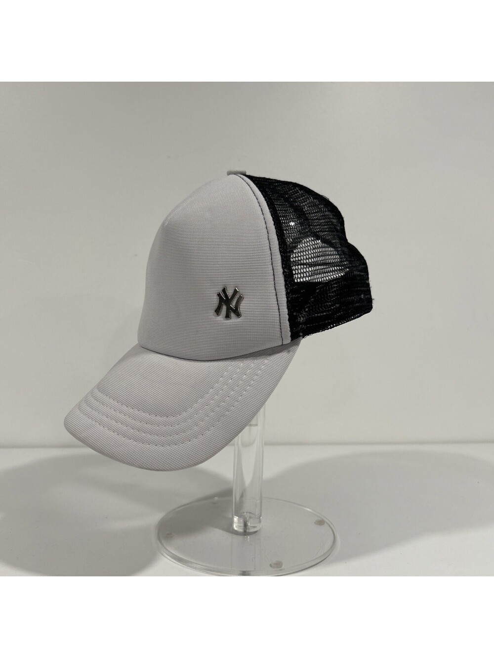 Y2K NY New York White Black Mesh Back Strapback Trucker Hat Cap Pink Inside